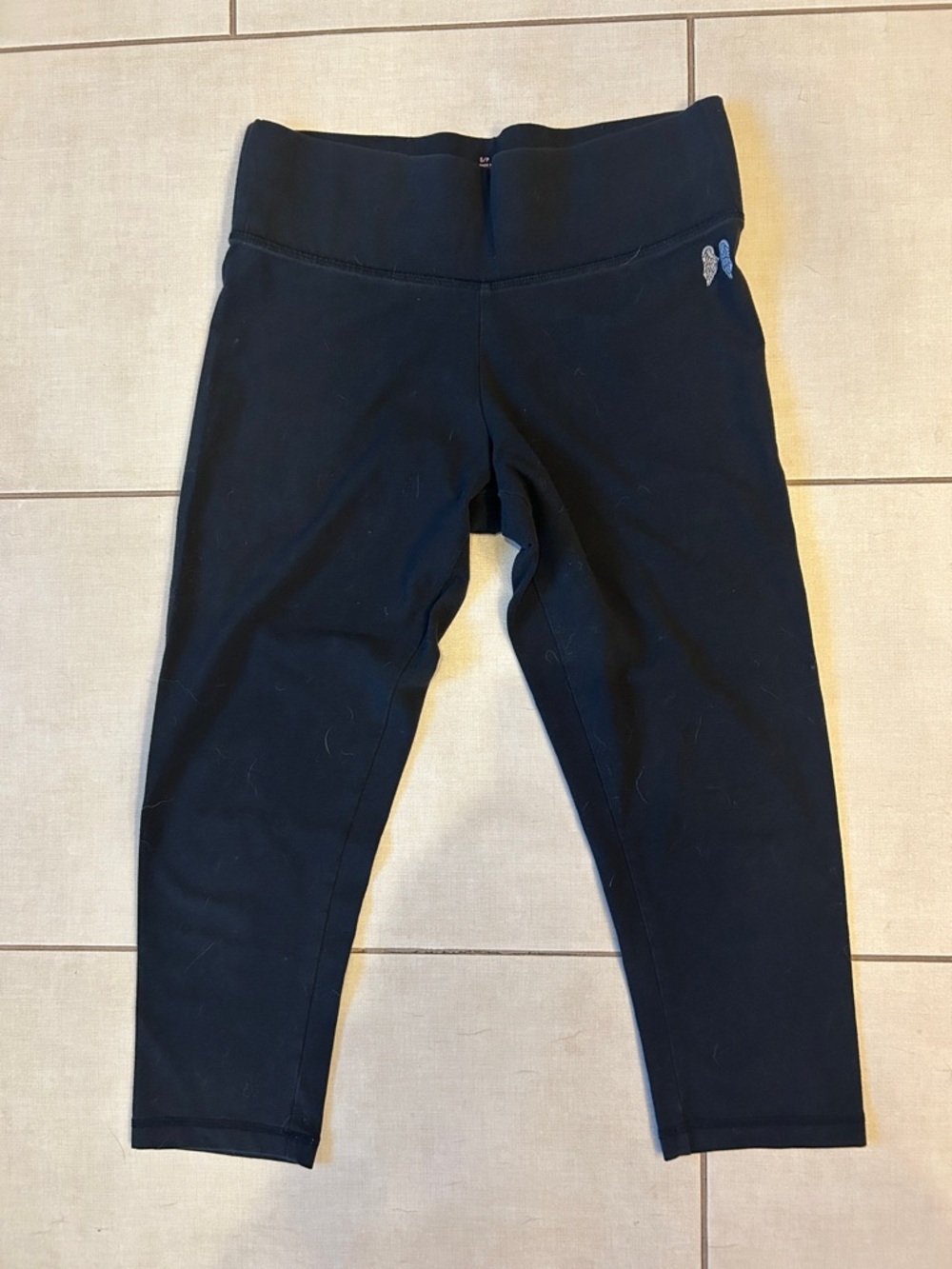 Victoria's Secret Black Capri Leggings size Small